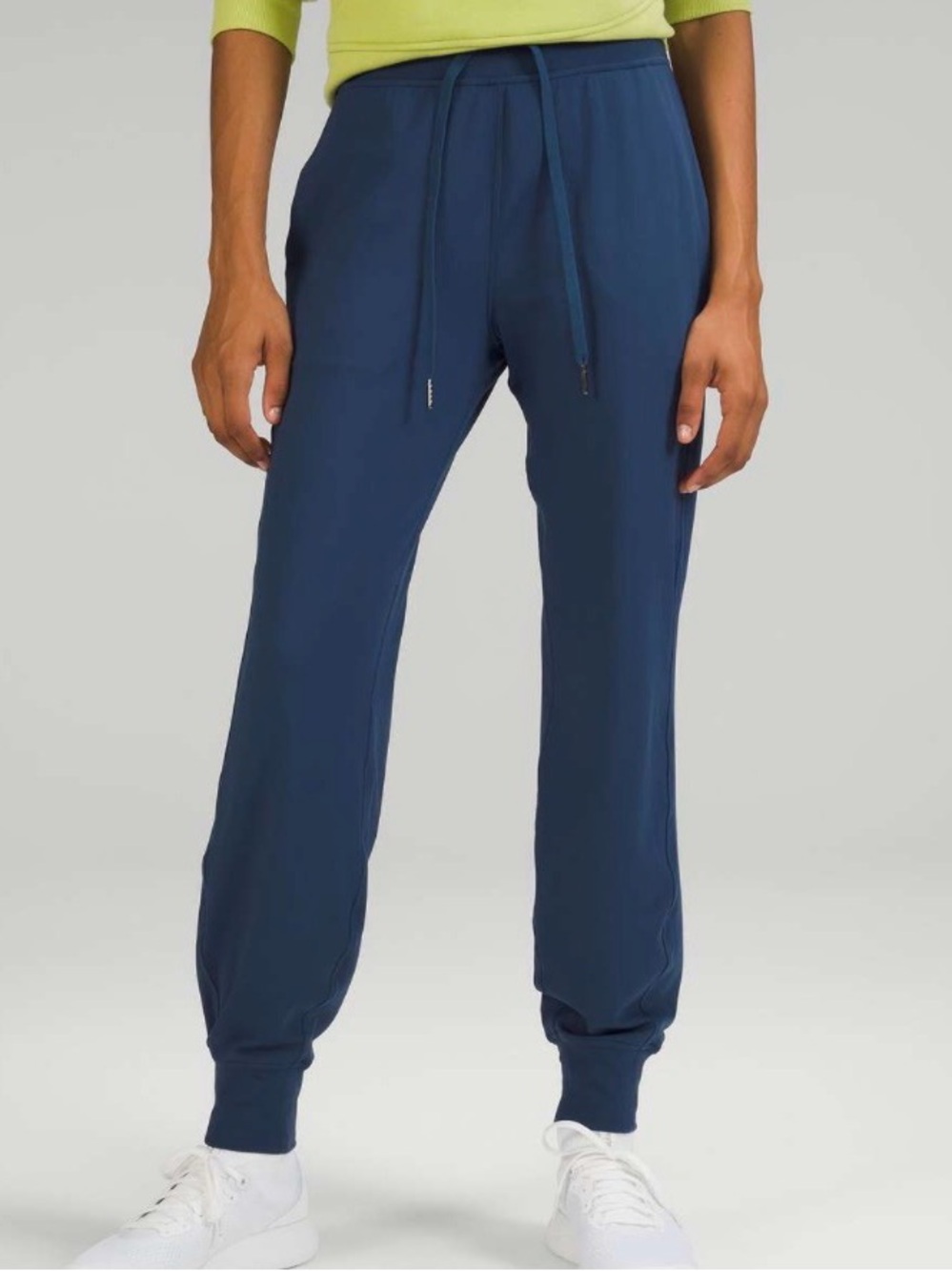 Lululemon Ready to Rulu High-Rise Jogger
Mineral Blue size 6